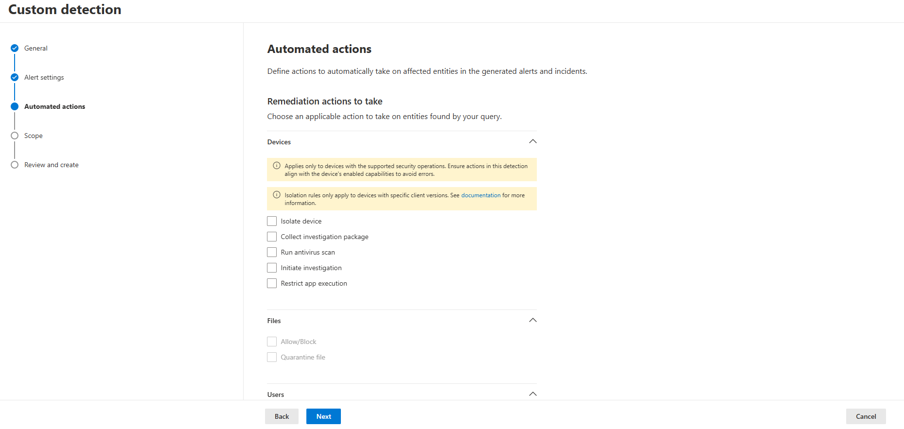MDE Custom detection Automated actions adımı: cihaz izolasyonu, antivirüs taraması gibi tüm remediation aksiyonları işaretsiz bırakılmış.